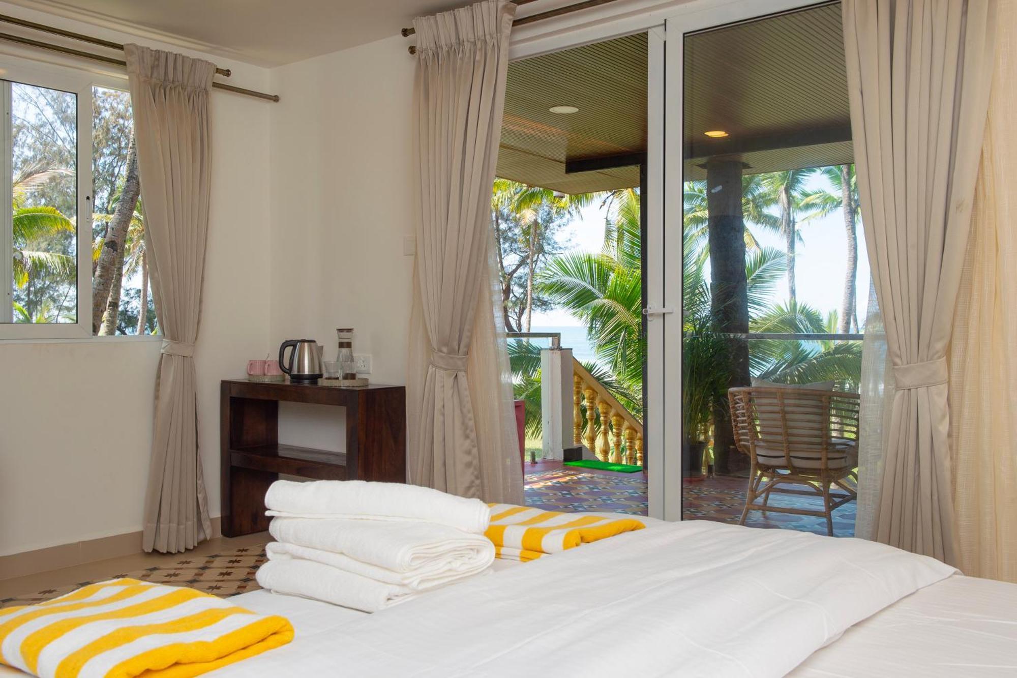 The Rose Goa Beach Resort Agonda Exterior foto